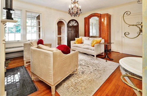 Greer Cottage | Luxe 2BR home beside downtown historic district Greer, SC