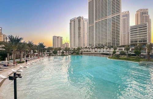 Dubai Apartment | Luxe 2BR w/Pool, Water & Skyline Views | Dubai Creek Harbour