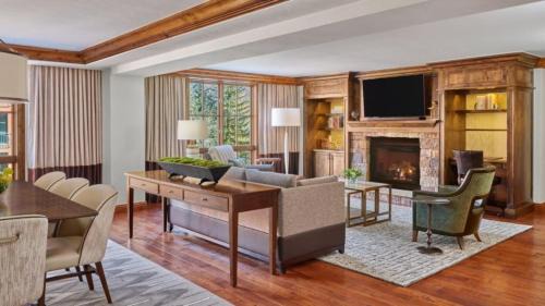 Downtown Apartment | Luxe 3 Bedroom St Regis Residence Club Condo