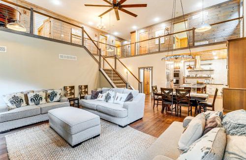 Avalon House | Luxe Barndominium Retreat Near Blue Spring Lake!