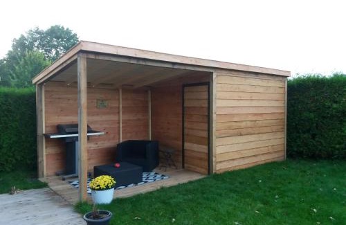 Menaldum House | Luxe bungalow op rustig vakantiepark.