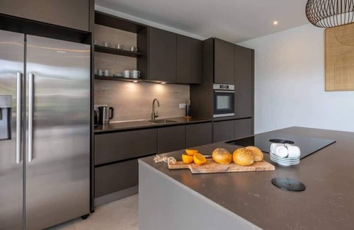 Sint Michiel Apartment | Luxe Breeze Summary: