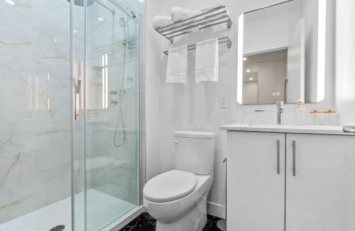 Gay Village Apartment | Luxe DownTown King Suite