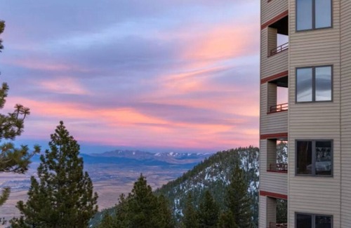Tahoe Village Villa | Luxe Heavenly Villa | Pools, Fitness Centre