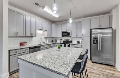 Hayes Apartment | Luxe King 3BR Suite Mins to Downtown Durham!