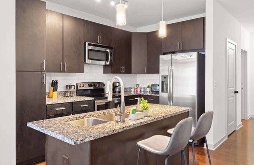 Cherry Apartment | Luxe King Bed Suite in Midtown Charlotte!