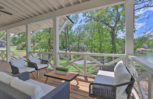 Dadeville House | Luxe Lakefront Getaway with Porch and Water View!