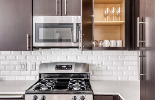 Mission Valley Apartment | Luxe Mission Valley 1BR w/Gym, W/D & Pool, nr restaurants, by Blueground