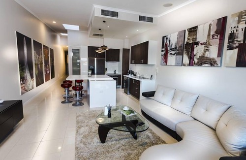 New Farm Apartment | Luxe on Brunswick Terrace Apartment