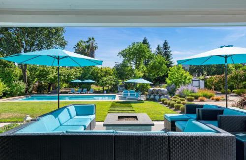 Kenwood House | Luxe Pool Spa Fire Pit Game Room Piano Sonoma Pool Retreat by AvantStay