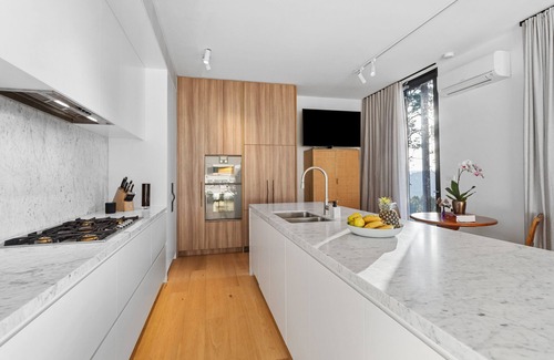 Clunes Villa | Luxe Pool Villa private plunge pool. PET on request. No Kids. Sleep 2 people.