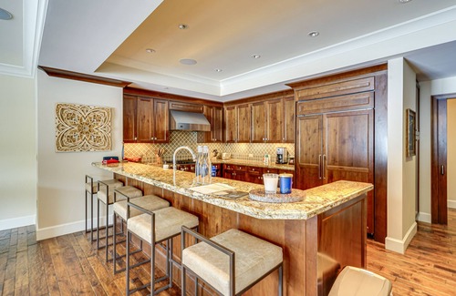 Empire Pass Condo | Luxe Ski-Out Park City Condo w/Mtn Views