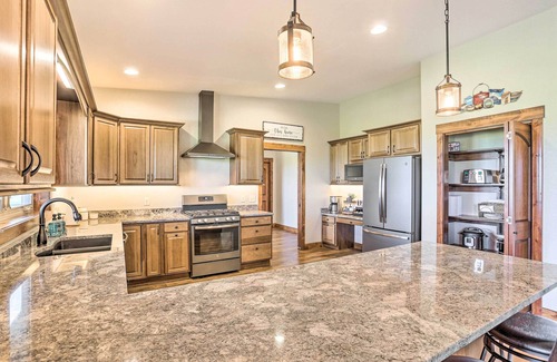 Spearfish House | Luxe Spearfish Hideaway: Golf, Hike, Explore!
