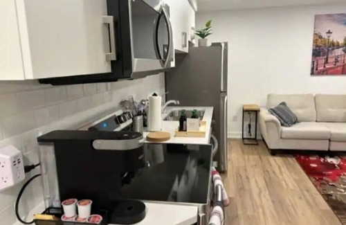 Niagara Falls House | Luxe Townhouse, Niagara Falls