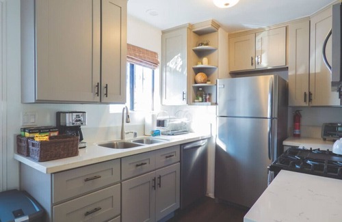 University Heights Apartment | Luxe Urban Oasis | Modern Retreat in Uptown
