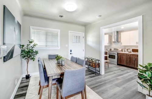 Los Angeles House | Luxe Urban Vista - LA