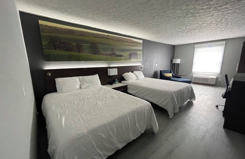 Leadsville Hotel | Luxor Inn & Suites, a Travelodge by Wyndham