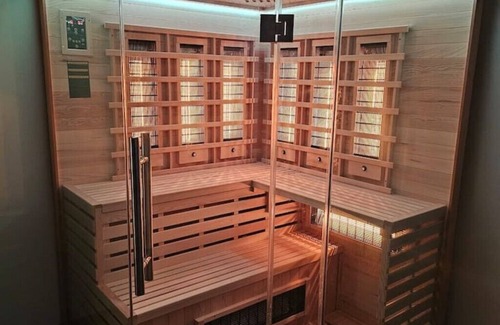 Echternacherbruck Apartment | Luxuriöse Wohnung am Flussufer mit Infrarotsauna