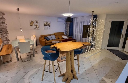 Zollikofen Apartment | Luxuriöses 5* Swiss Basecamp Apartment, Bern