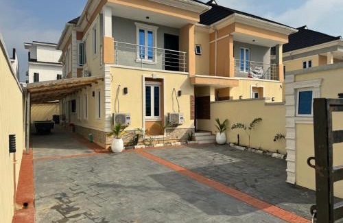 Ajah Villa | Luxuria Homes Ajah