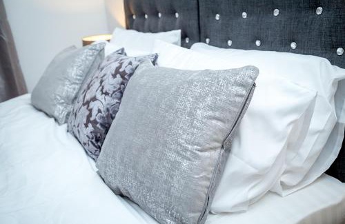 Northampton Apartment | Luxuriant Apartments
