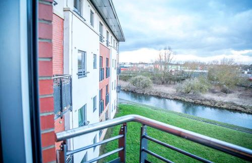 Northampton Apartment | Luxuriant Apartments