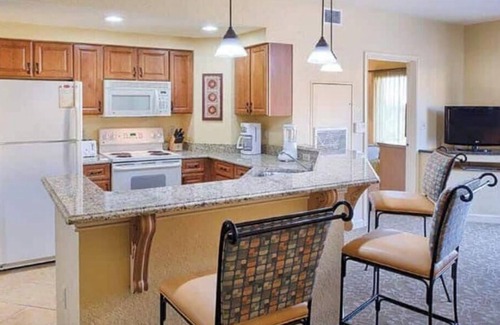 Bay Lake Apartment | Luxurious 1 Bedroom Deluxe Condonn