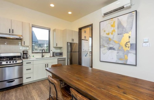 Powell Butte House | Luxurious 1 Bed 1 Bath, walk to the Ranch House!