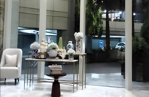 Surabaya Apartment | Luxurious 1 Icon 3BR Apartment in Tunjungan Plaza 6 Surabaya City Centre by Le Ciel Hospitality