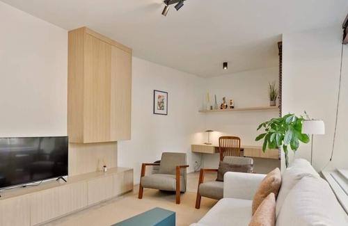South Antwerp Apartment | Luxurious 2-BDR apartment @ trendy south area