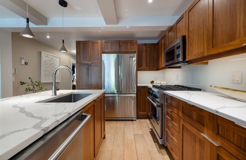 Aspen Condo | Luxurious 2-Bed 2-bath with Breathtaking Views & A/C!