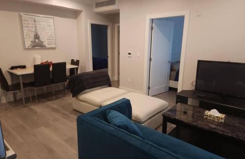 Marpole Apartment | Luxurious 2-Bed Condo - Ultimate Comfort Convenience for Corporate Stays