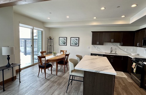 Pinebrook House | Luxurious 2-Bedroom, 3-Bath Condo in Park City - Your Ultimate Mountain Retreat!