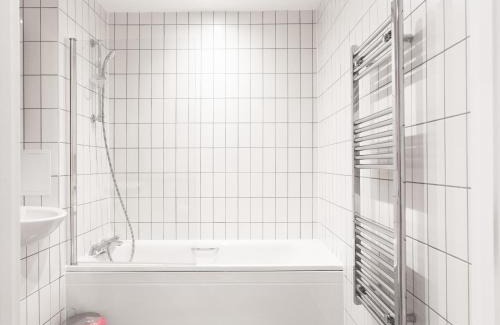 Gascoigne Apartment | Luxurious 2 Bedroom Apartment