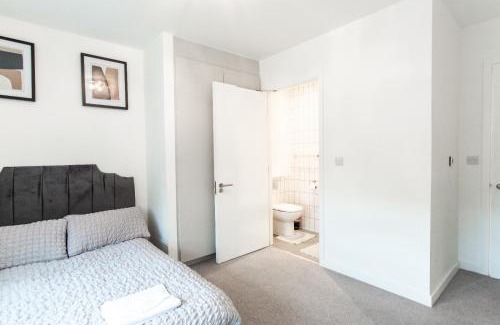 Gascoigne Apartment | Luxurious 2 Bedroom Apartment