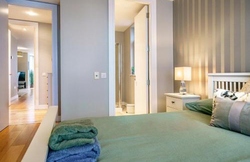 Titanic Quarter Apartment | Luxurious 2 Bedroom City Centre Apartment