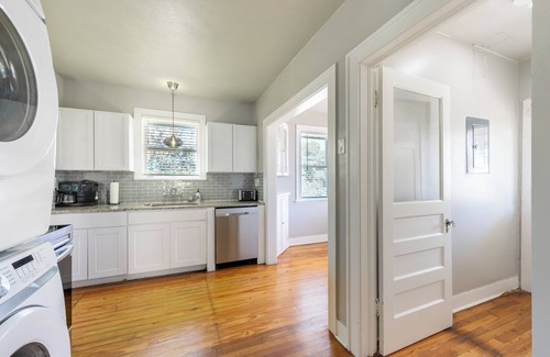 Highland Park House | Luxurious 2-bedroom Town house