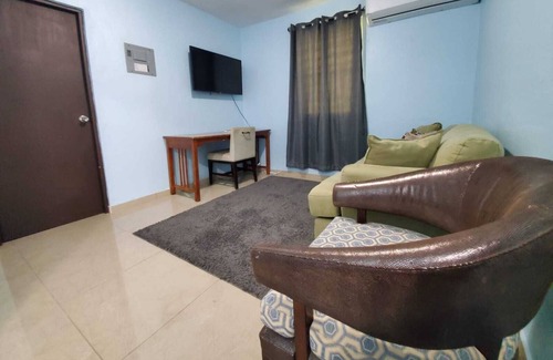 San Juan House | Luxurious 2BR close to Ferry and Ocean views