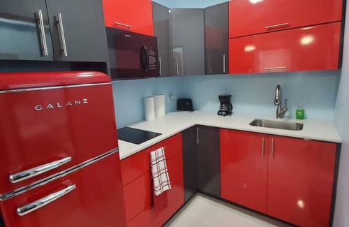 San Juan House | Luxurious 2BR close to Ferry and Ocean views
