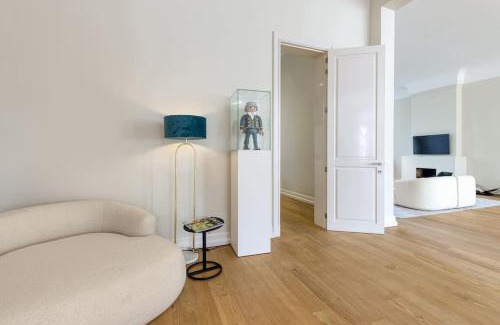 Antwerp Apartment | Luxurious 3 Bedrooms City Center