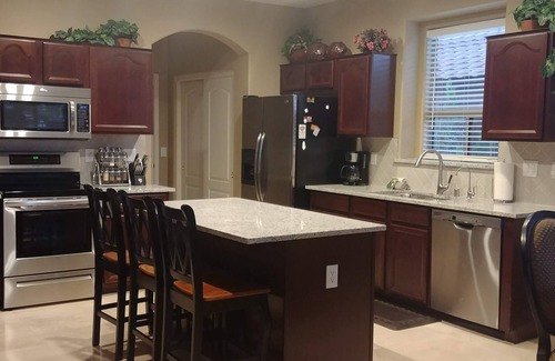 Maricopa House | Luxurious 3000sq Ft 4 Bdr House with Private Pool and Hot Tub