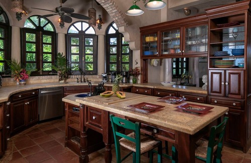 Maho Bay Quarter Villa | Luxurious 4 BR Beachfront Villa in Lower Peter Bay