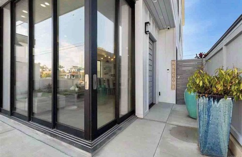 Huntington Beach House | Luxurious 4-BR, 4.5-Bath Retreat with AC & Stunning Coastal Vibes