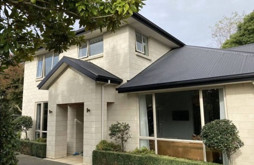 Burnside House | Luxurious 5 bedroom home with heated pool