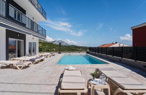 Dugi Rat Villa | Luxurious 7-Bedroom Villa MI with Private Pool, 500m from the Beach