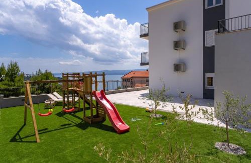 Dugi Rat Villa | Luxurious 7-Bedroom Villa MI with Private Pool, 500m from the Beach