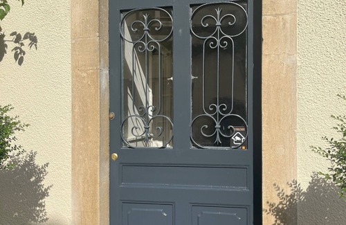 Meursault House | Luxurious A/C 5 bedroom Winemaker's 1870's house in heart of Meursault Burgundy