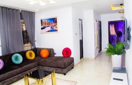 Alimosho Apartment | Luxurious & Affordable 3 Bedroom Shortlet Apartment