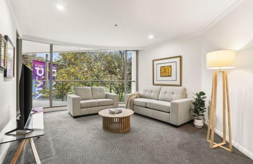 Sydney Central Business District Apartment | Luxurious Apartment only 250m Walk To Opera House