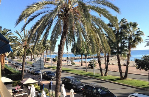 Cros-de-Cagnes Apartment | Luxurious Appt 2P - Terrace on the sea - Parking - Wifi - HIPPODROME
